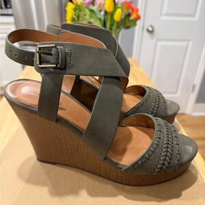 Indigo Olive Women's Wedge Sandals - Size 9